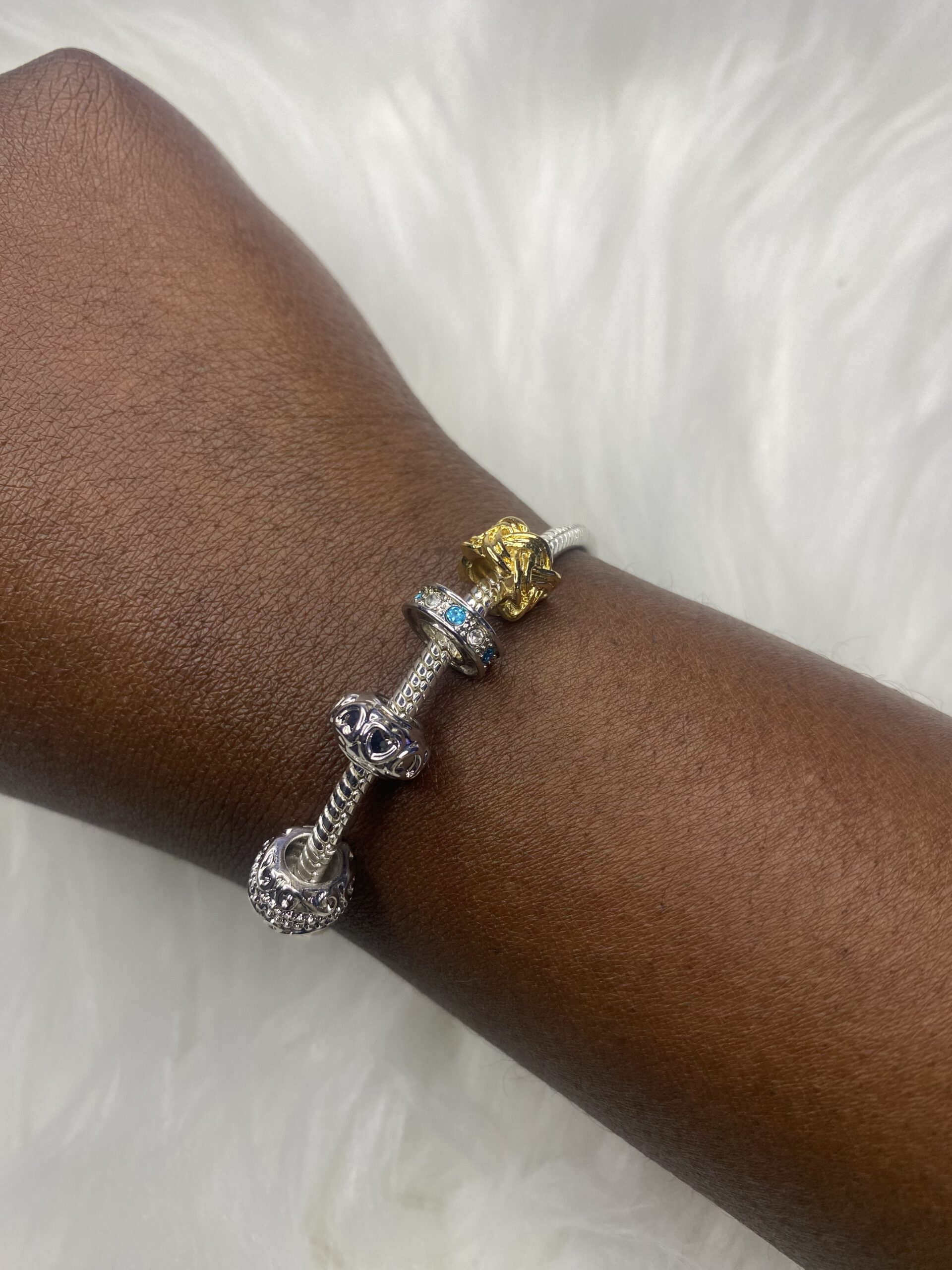 Charm Espaceur tresse dorée – Image 2